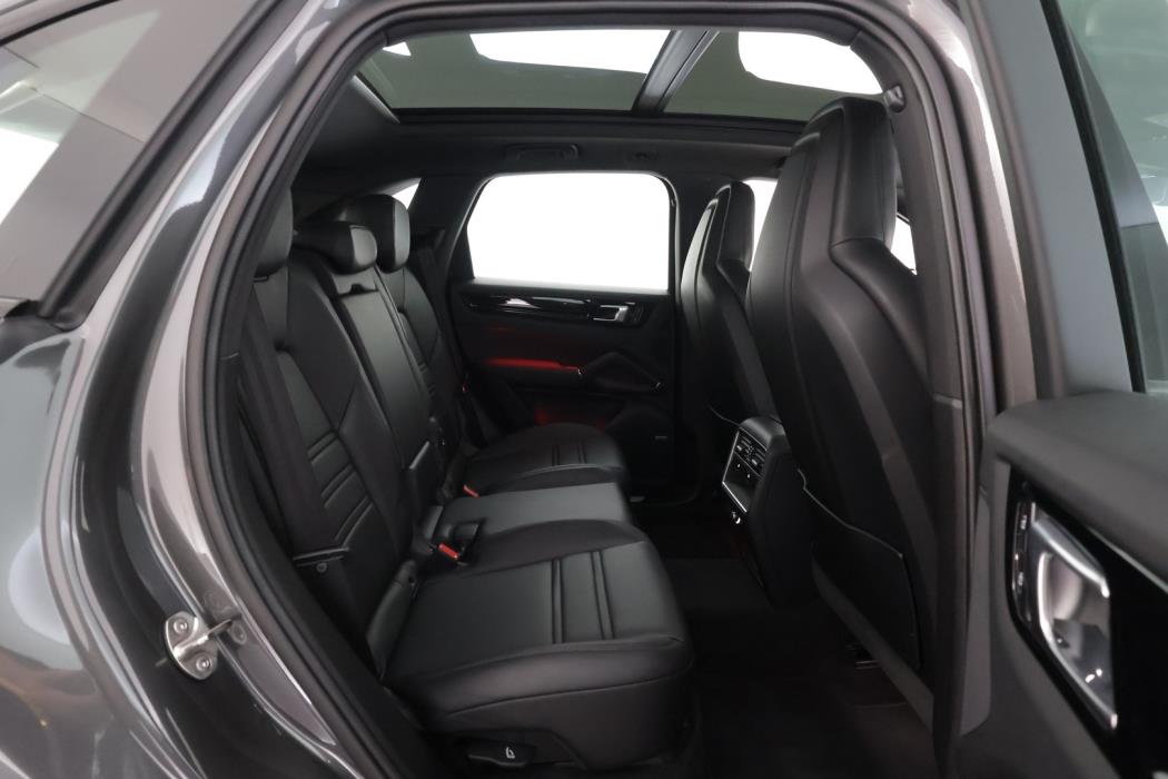 PORSCHE Cayenne 2022
