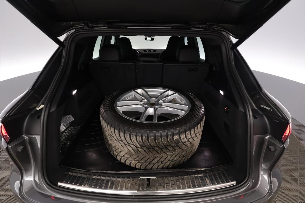 PORSCHE Cayenne 2022