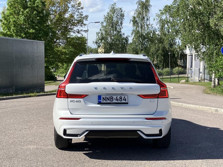 VOLVO XC60 2024