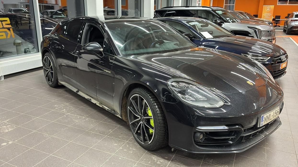 PORSCHE Panamera 2021