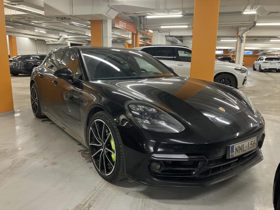 PORSCHE Panamera 2021