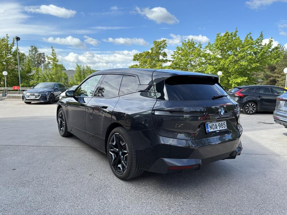 BMW IX M60 2023