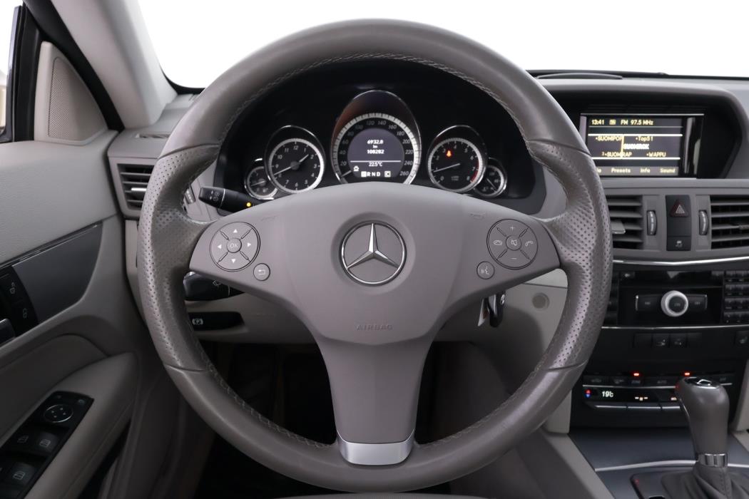 MERCEDES-BENZ E 2010