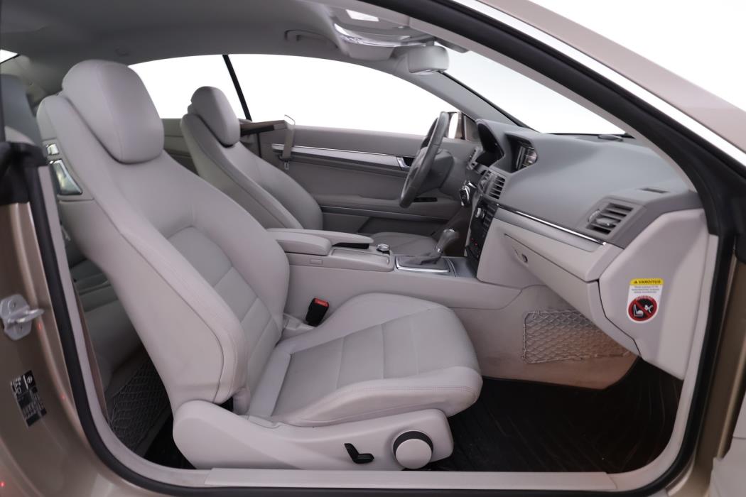 MERCEDES-BENZ E 2010