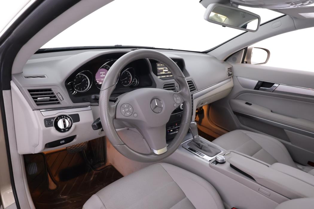 MERCEDES-BENZ E 2010