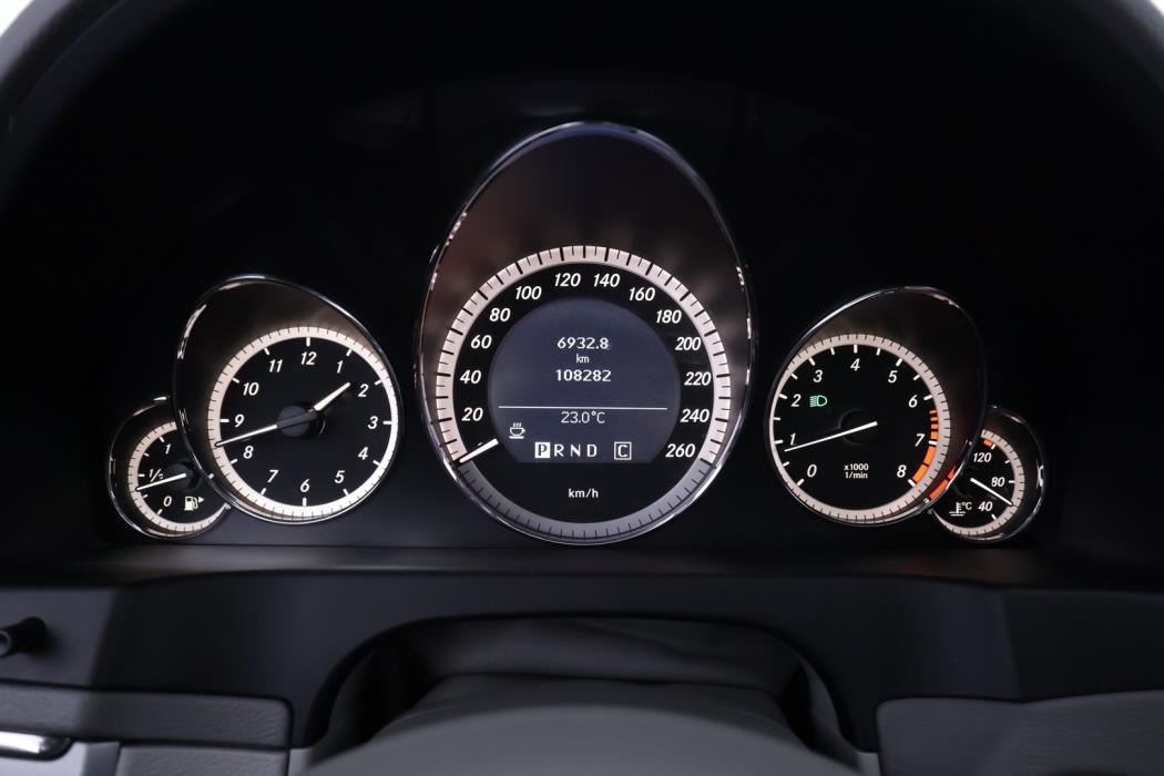 MERCEDES-BENZ E 2010