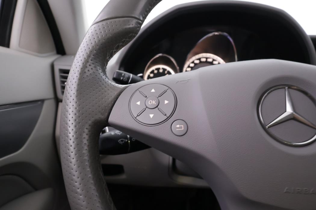 MERCEDES-BENZ E 2010
