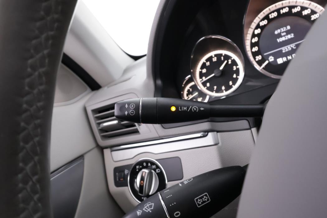 MERCEDES-BENZ E 2010