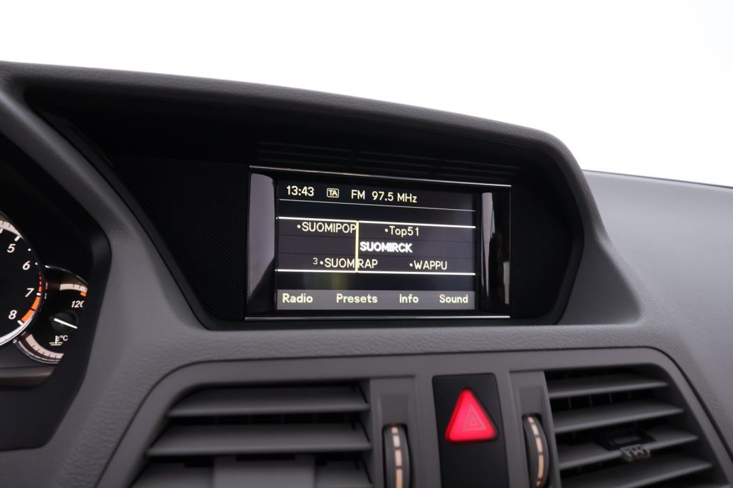 MERCEDES-BENZ E 2010