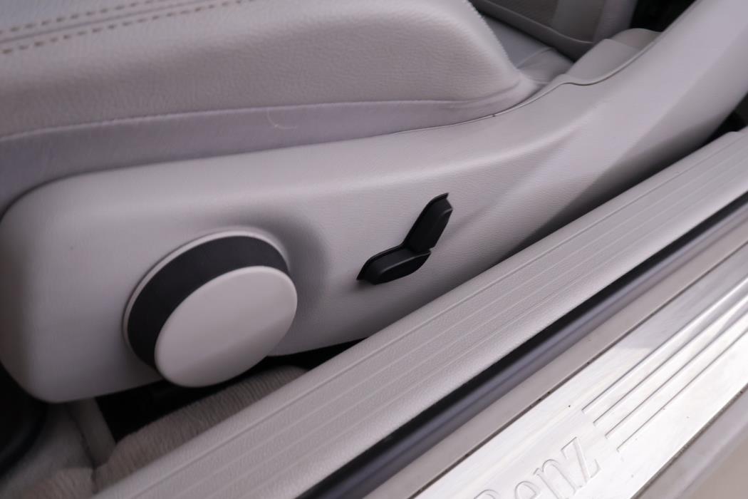 MERCEDES-BENZ E 2010