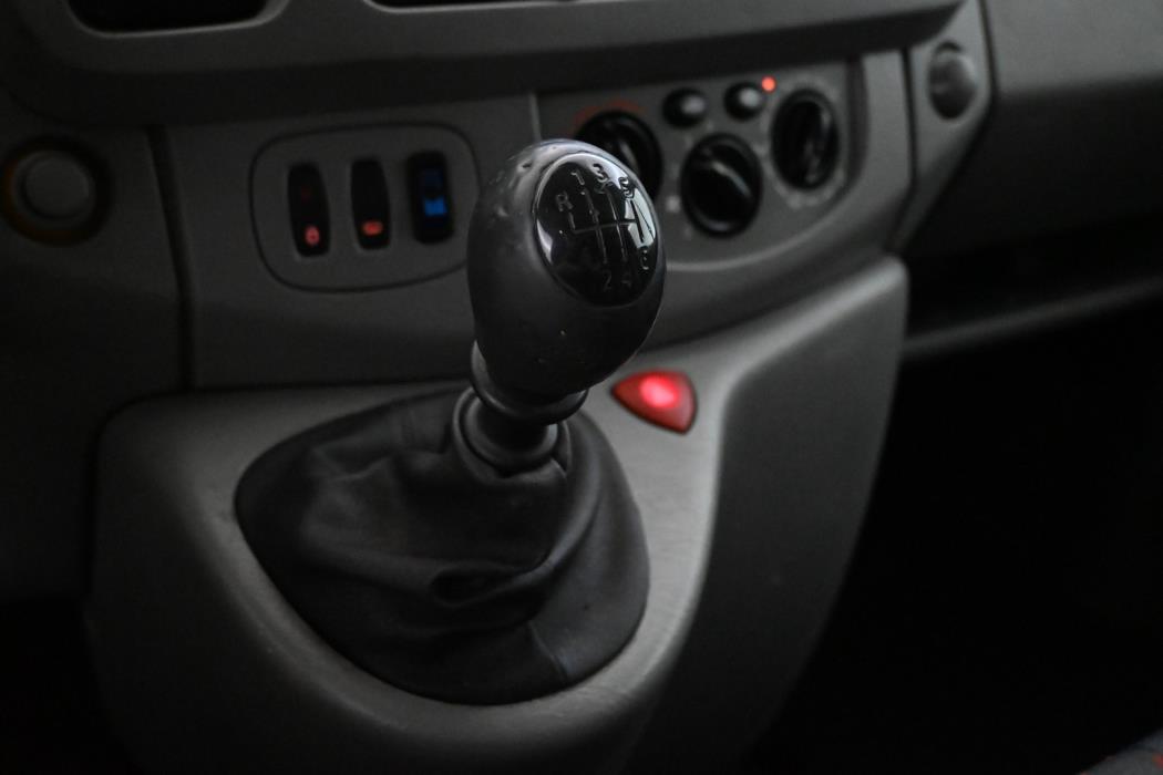OPEL Vivaro 2005
