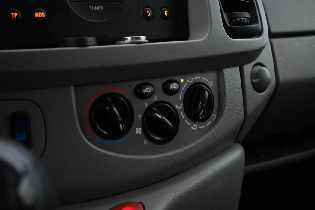 OPEL Vivaro 2005