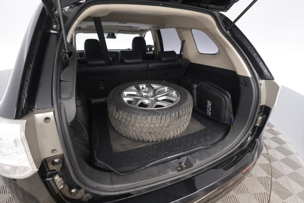 MITSUBISHI OUTLANDER PHEV 2014