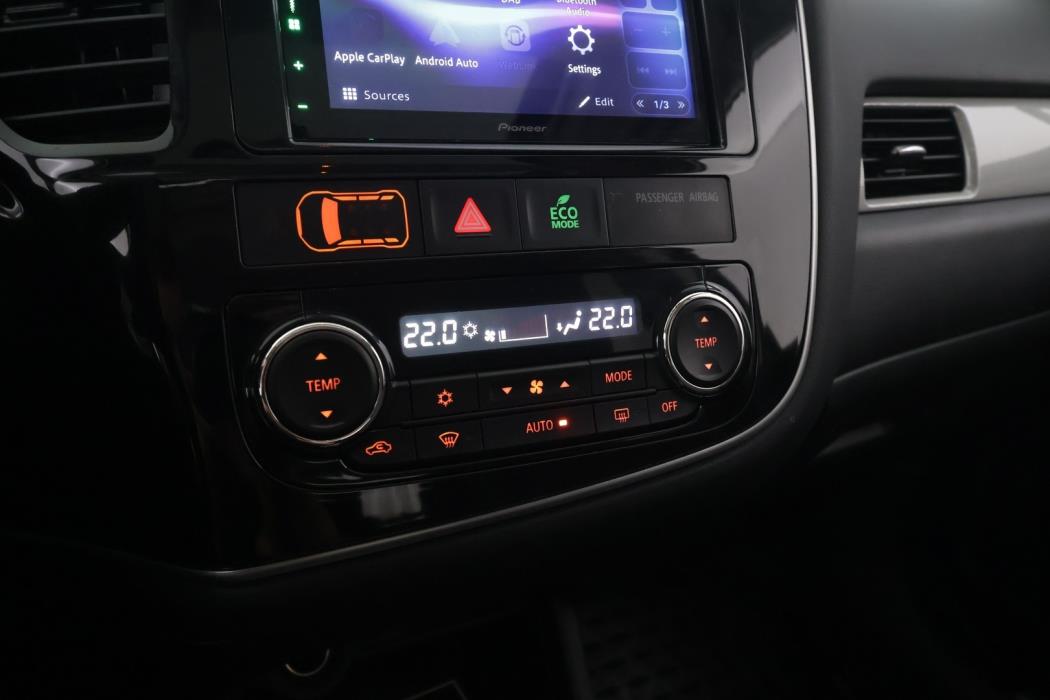 MITSUBISHI OUTLANDER PHEV 2014