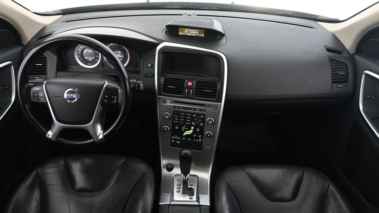 VOLVO XC60 2010