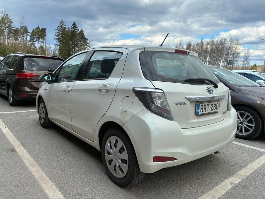 TOYOTA Yaris 2014