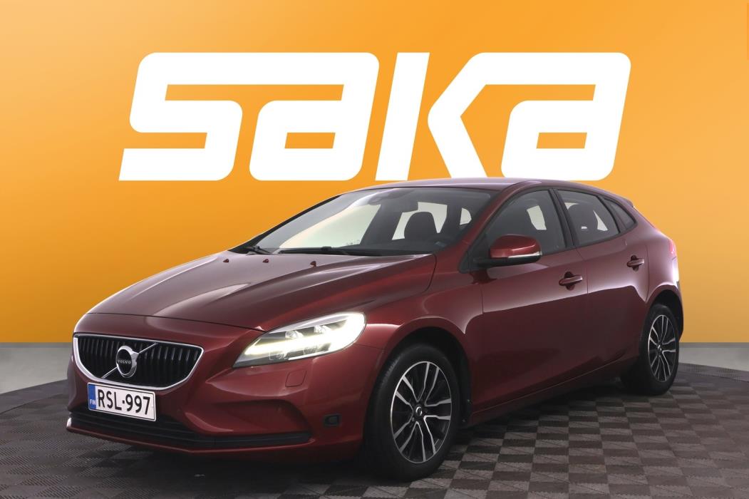VOLVO V40 2017