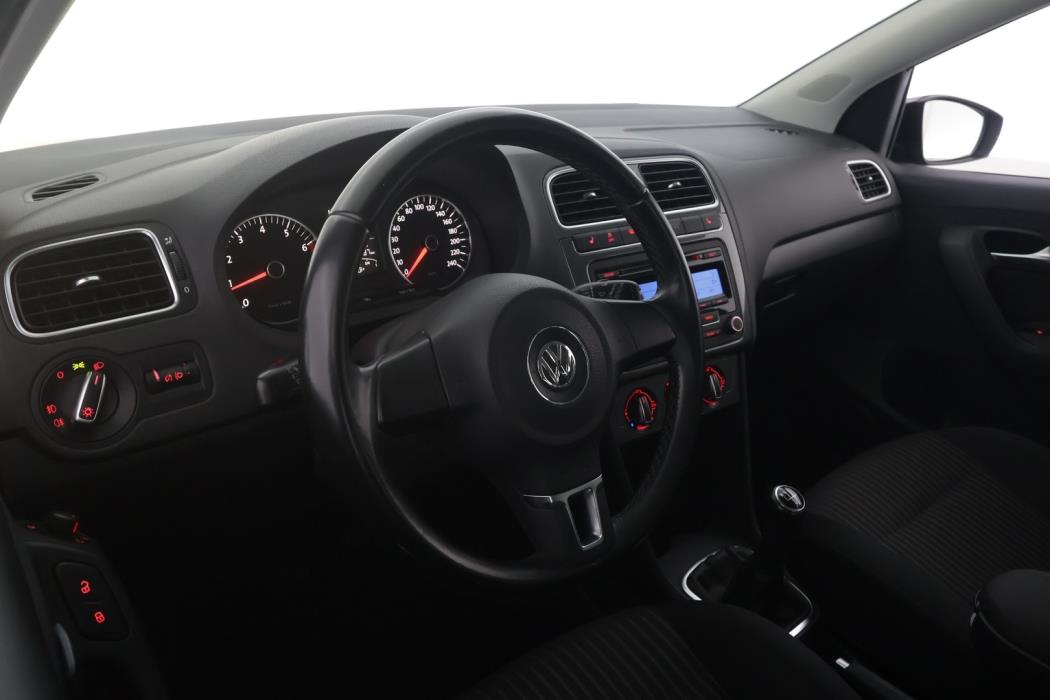 VOLKSWAGEN Polo 2010