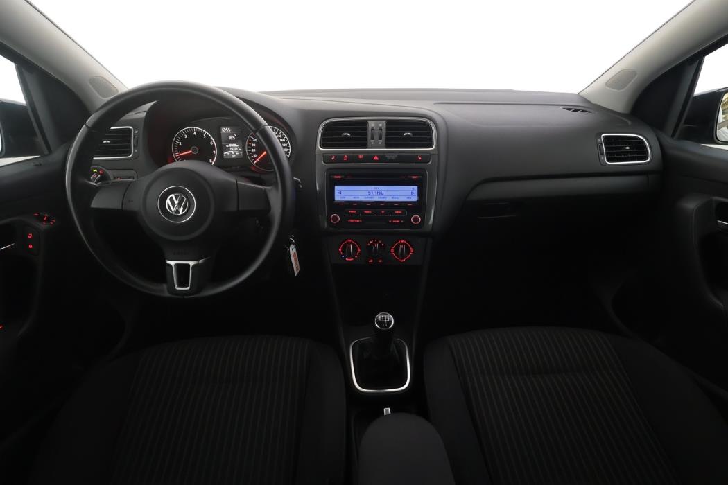 VOLKSWAGEN Polo 2010