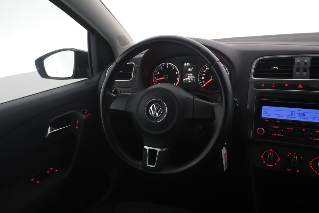 VOLKSWAGEN Polo 2010