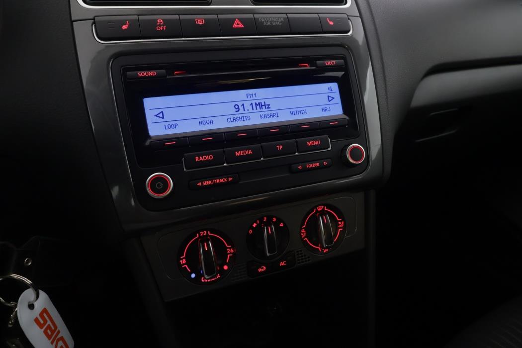 VOLKSWAGEN Polo 2010