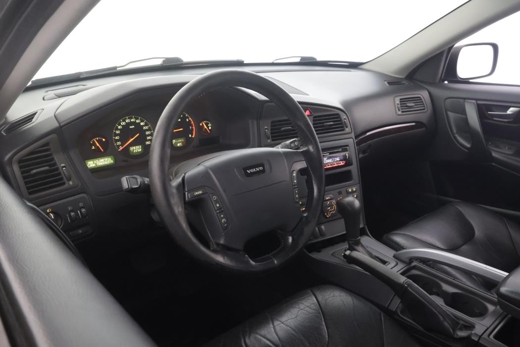 VOLVO V70 2001