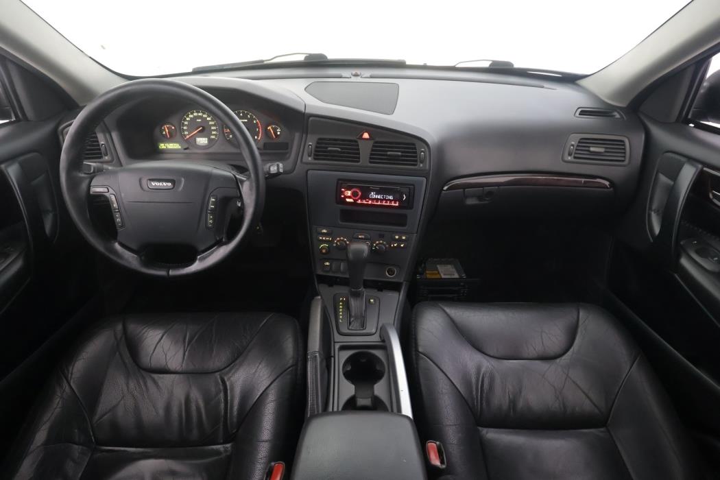 VOLVO V70 2001