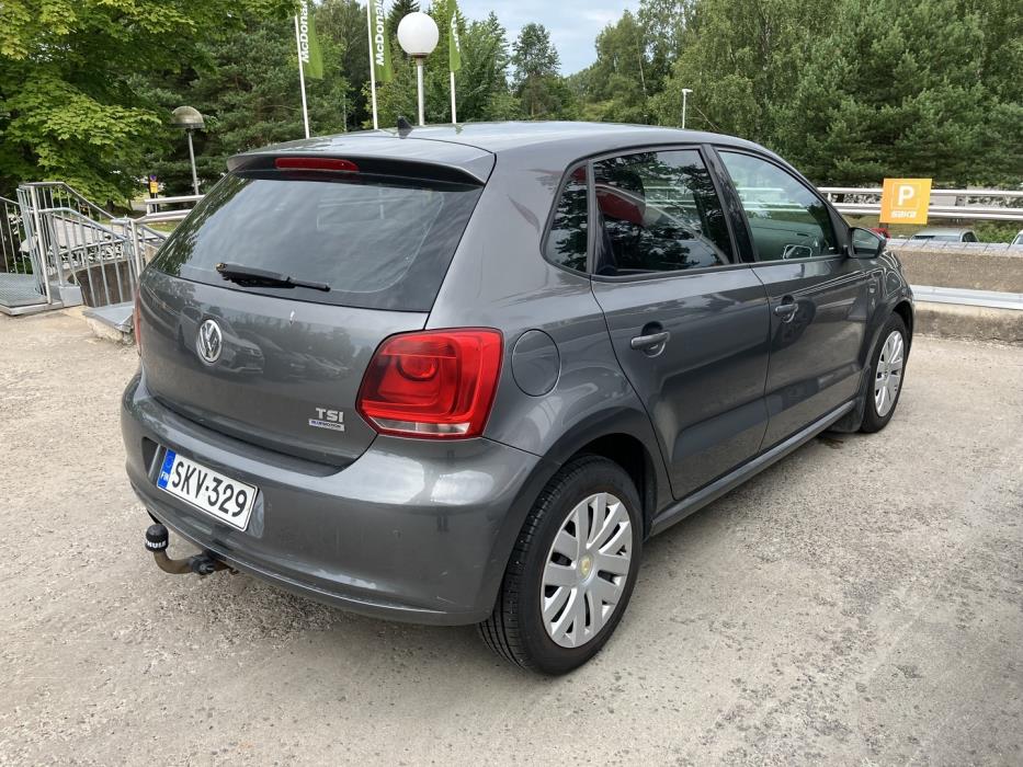 VOLKSWAGEN Polo 2013