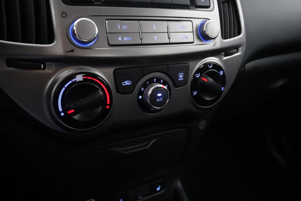 HYUNDAI I20 2014