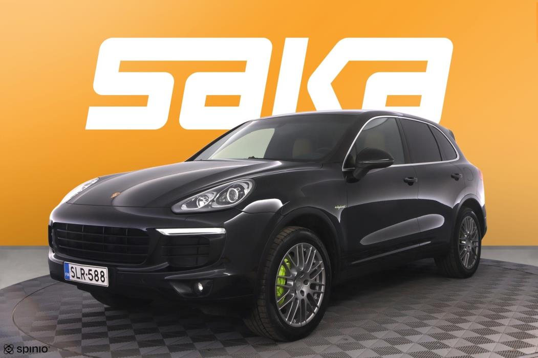 PORSCHE Cayenne 2015