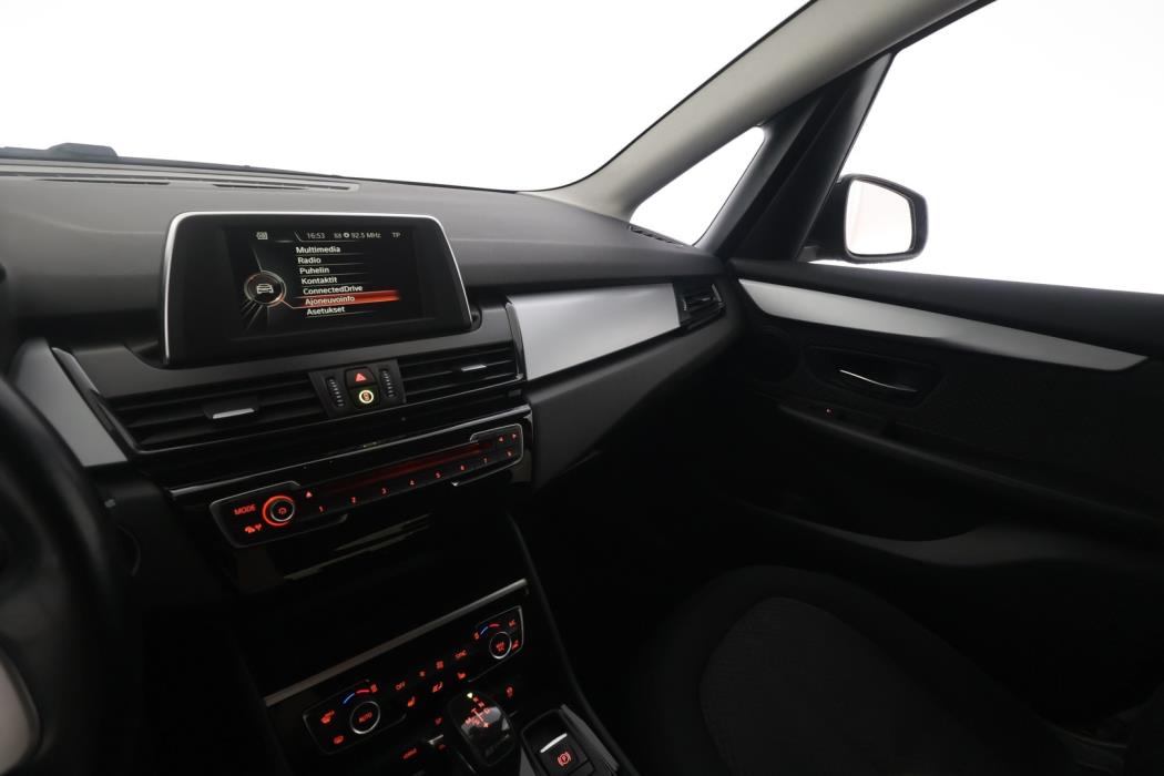 BMW 225 2017