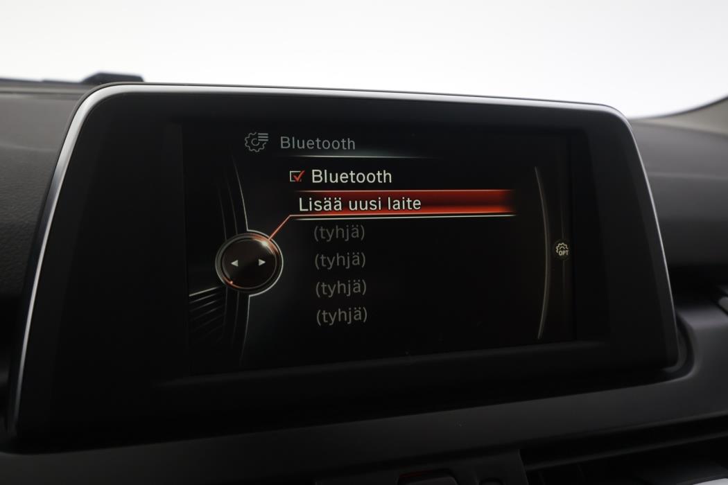 BMW 225 2017