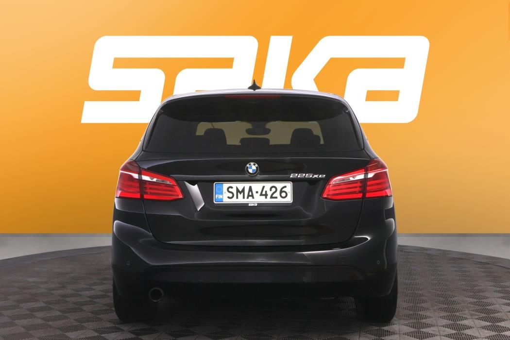 BMW 225 2017