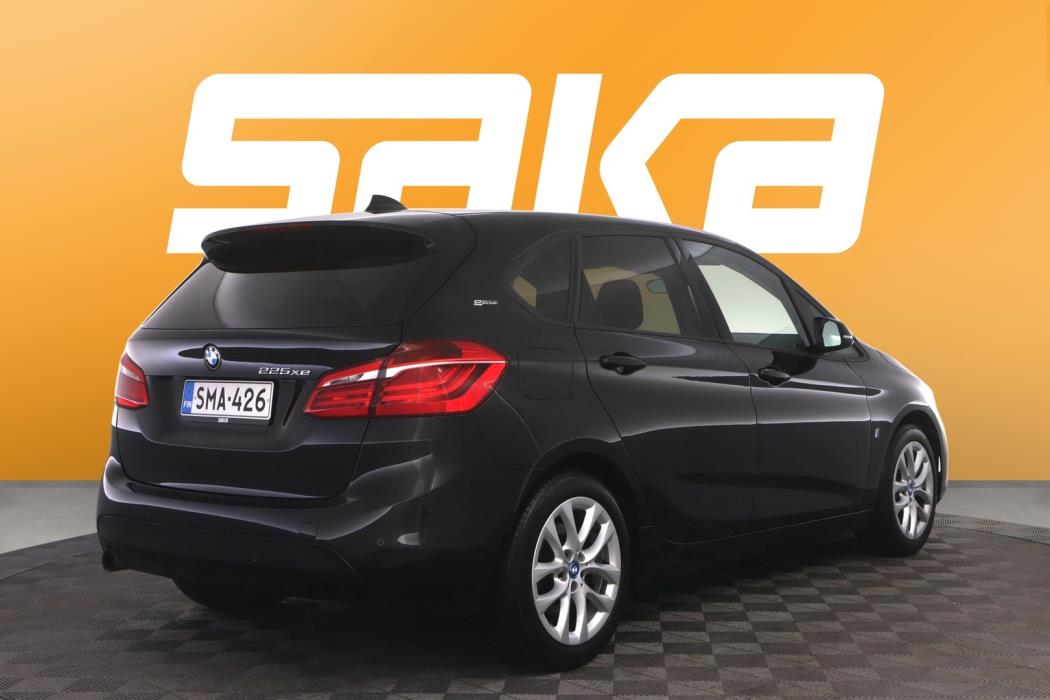 BMW 225 2017