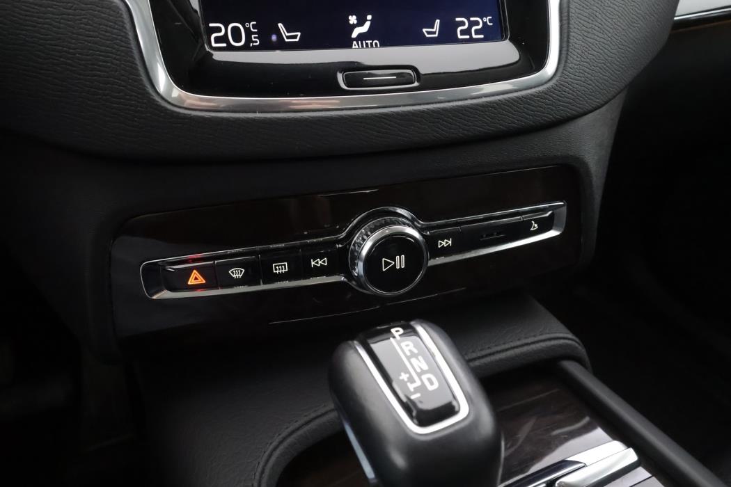 VOLVO XC90 2017