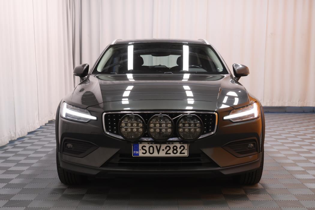 VOLVO V60 Cross Country 2019