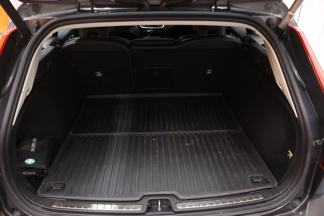 VOLVO V60 Cross Country 2019