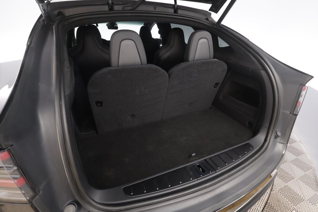 TESLA Model X 2023