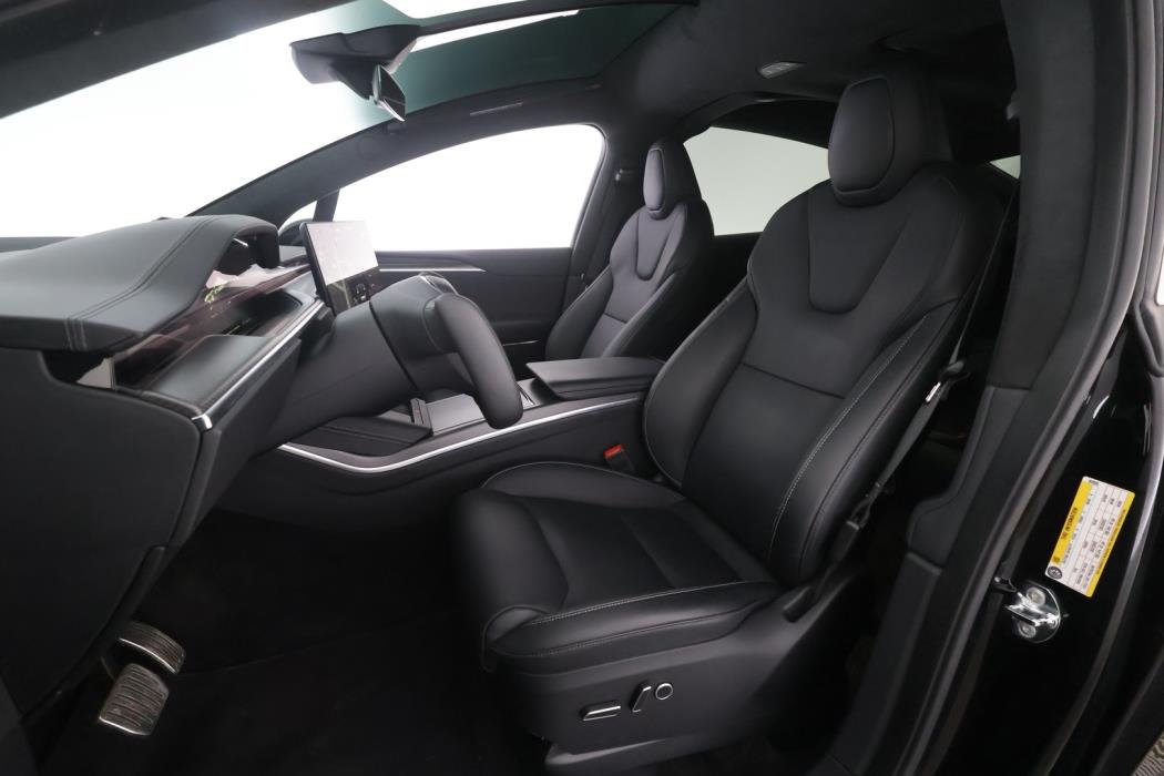 TESLA Model X 2023