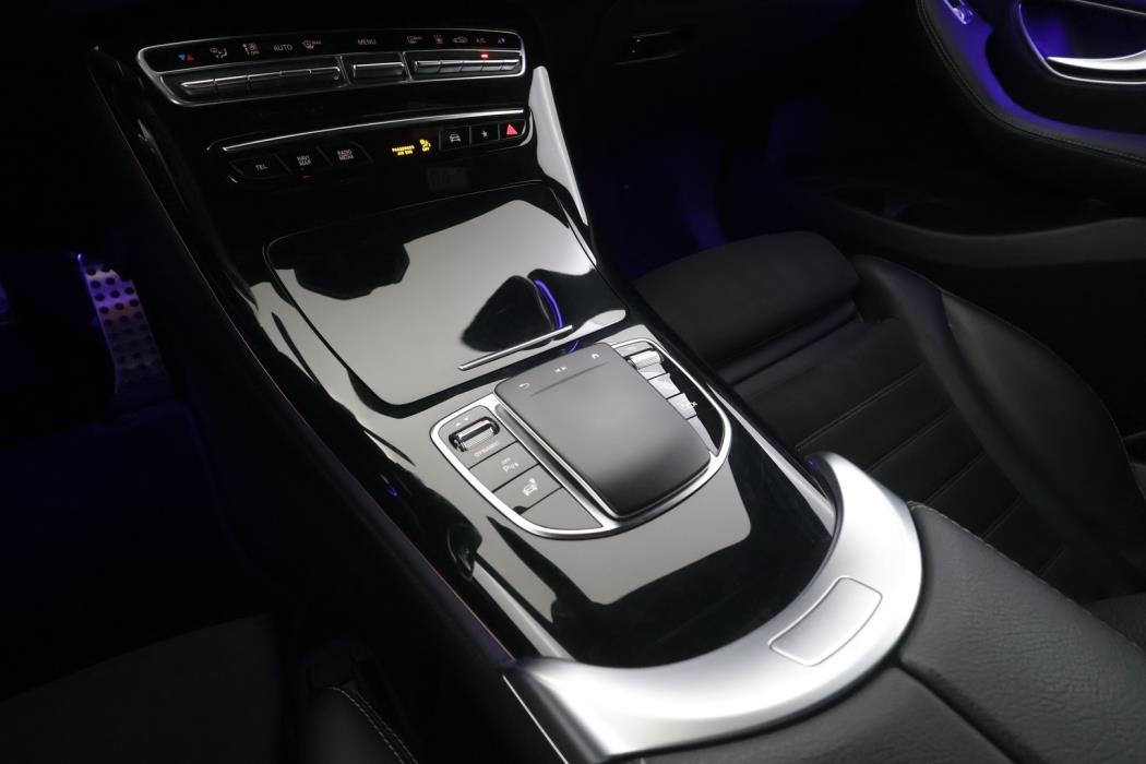 MERCEDES-BENZ EQC 2022