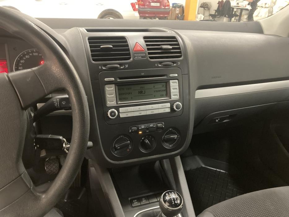 VOLKSWAGEN Golf 2008