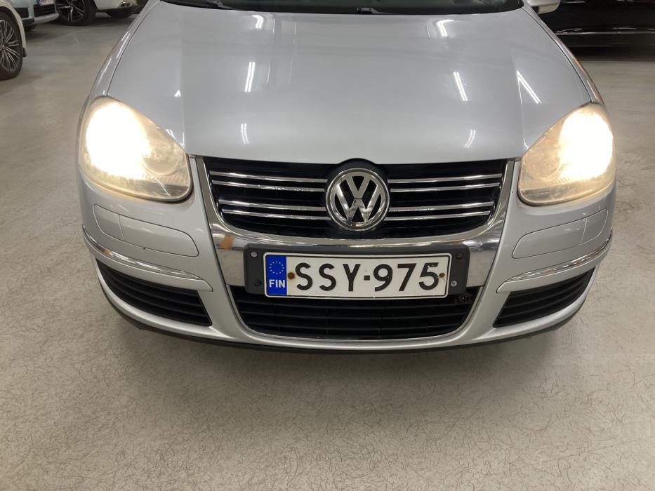 VOLKSWAGEN Golf 2008