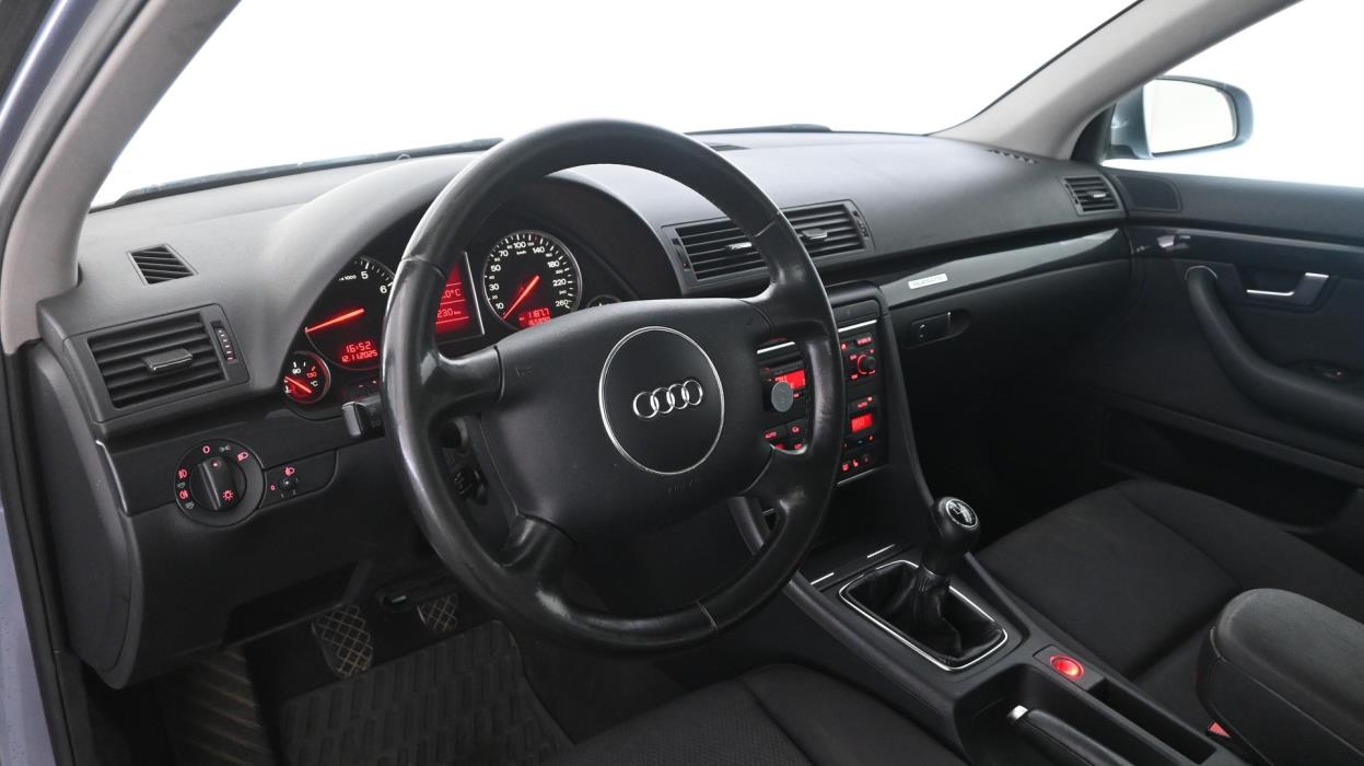 AUDI A4 2005