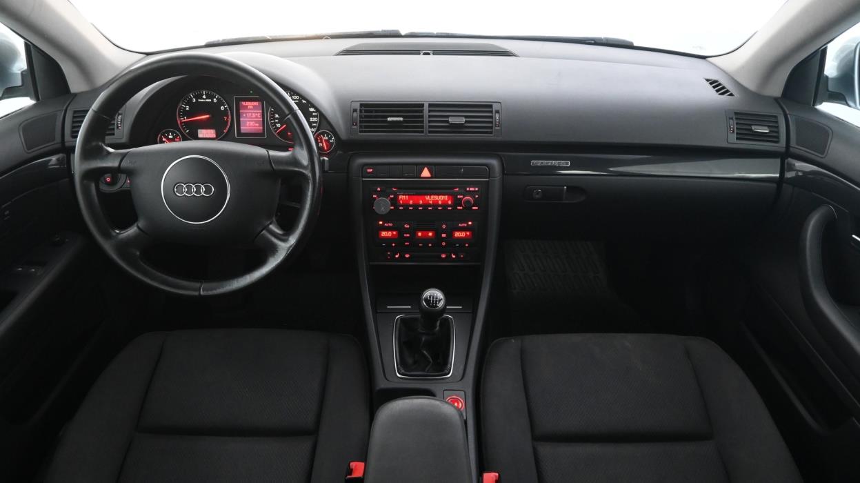 AUDI A4 2005