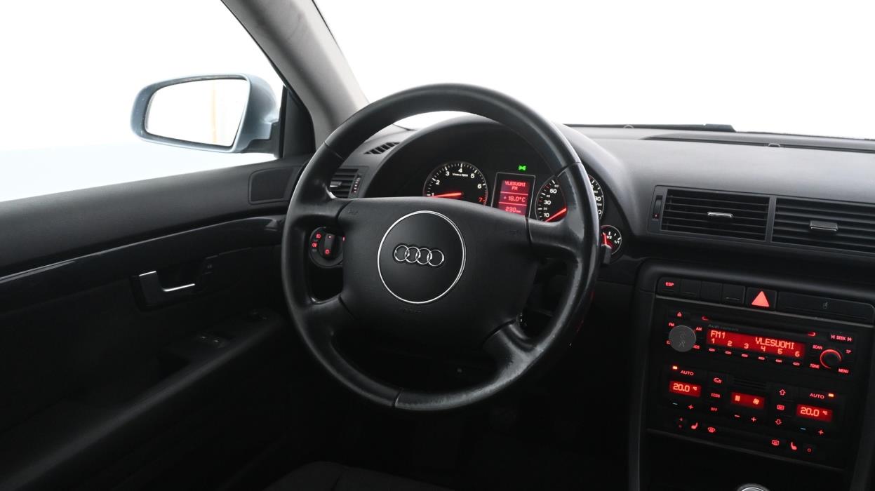 AUDI A4 2005