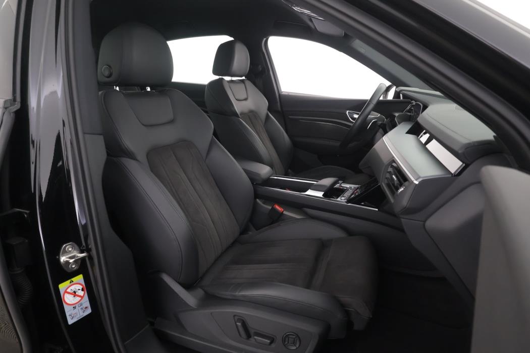 AUDI e-tron 2021