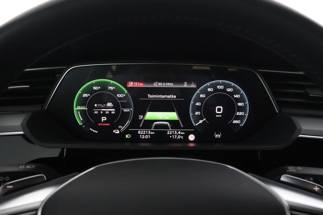 AUDI e-tron 2021