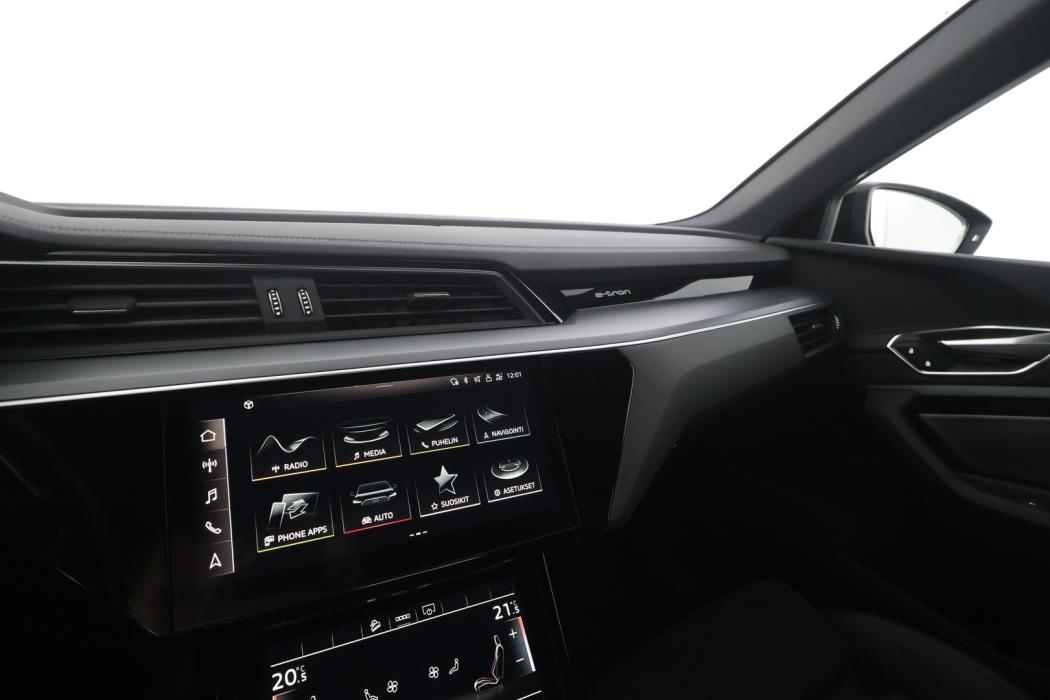 AUDI e-tron 2021