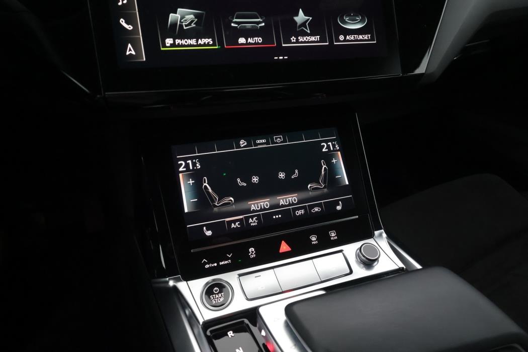 AUDI e-tron 2021