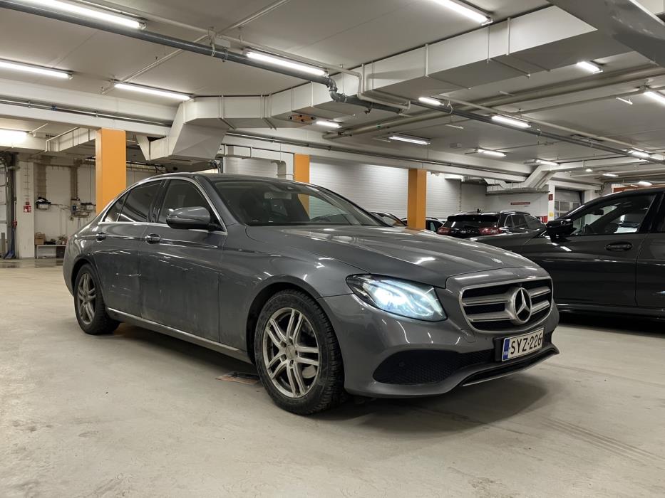 MERCEDES-BENZ E 2017